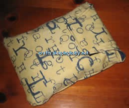 Diaper case, closed.