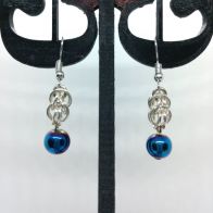 Earrings: Glass beads